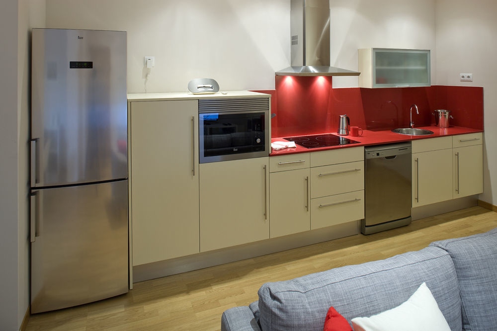 Flateli Pelayo Barcelona